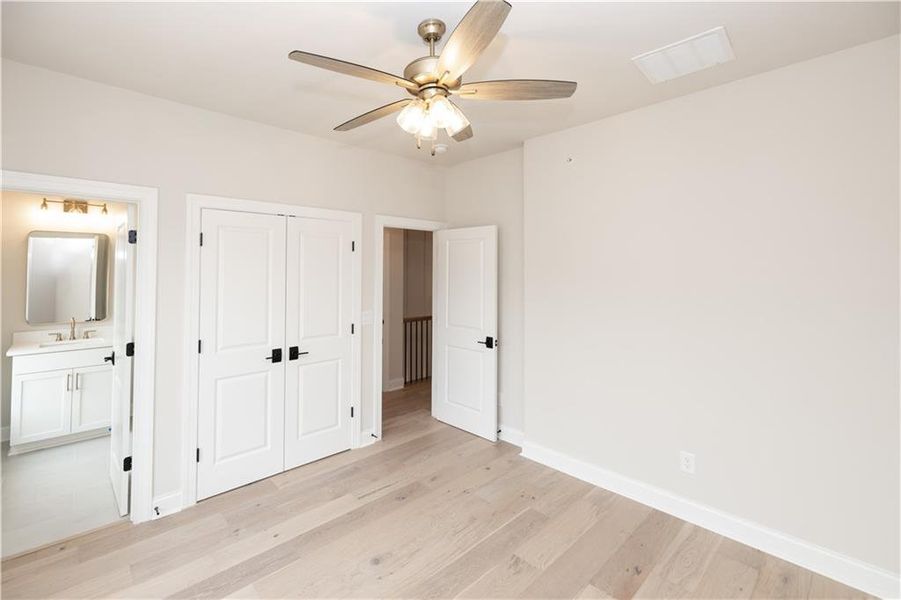 Spacious, unfurnished interior of a new home in Park Walke, Alpharetta (Image 25).