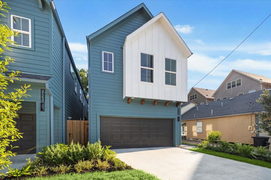 Beautiful exteriors with modern yet classic appeal. Beautiful exteriors with modern yet classic appeal.