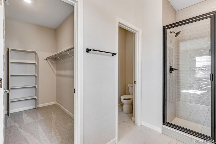 Spacious, unfurnished interior of a new home in Crescendo at The Aurora Highlands, Aurora (Image 31).