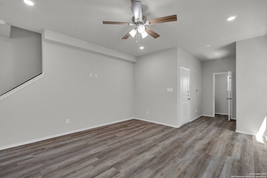 Spacious, unfurnished interior of a new home in , San Antonio (Image 17).