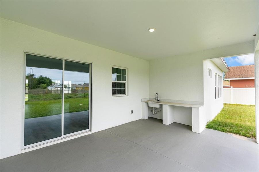 Exterior details and patio area of a home in , Ocala (Image 22).
