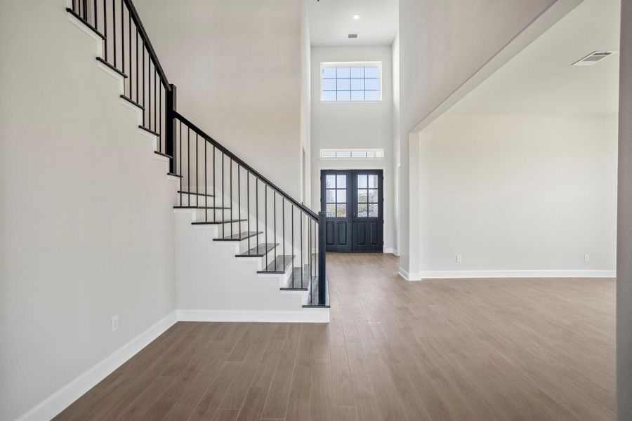 Spacious, unfurnished interior of a new home in Jordan Ranch 70' Lots, Fulshear (Image 44).