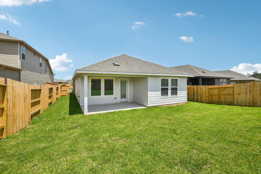 Photo is not of the actual home, but is an inspirational photo of builder’s model home and may depict options, furnishings, and/or decorator features that are not included Photo is not of the actual home, but is an inspirational photo of builder’s model home and may depict options, furnishings, and/or decorator features that are not included