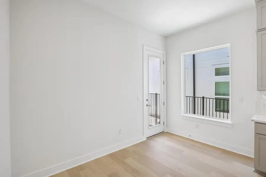 Spacious, unfurnished interior of a new home in Saddle Ridge at Wildhorse Ranch, Manor (Image 15).