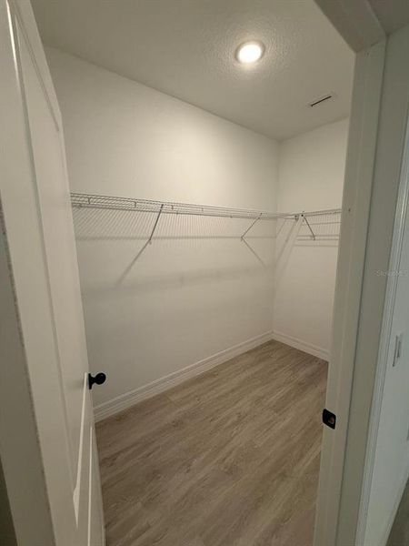 Spacious, unfurnished interior of a new home in , Citrus Springs (Image 15).