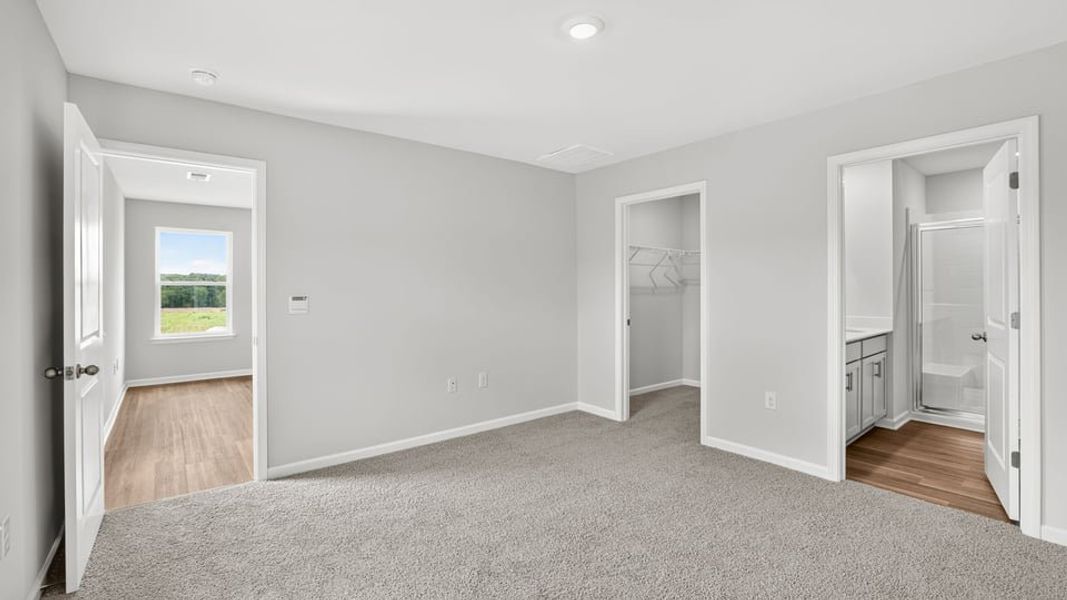 Spacious, unfurnished interior of a new home in Tyger Pines, Moore (Image 32).