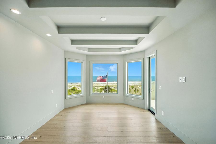 Spacious, unfurnished interior of a new home in , Neptune Beach (Image 22).