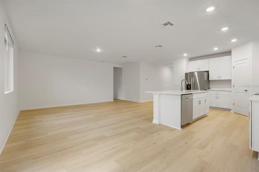 Spacious, unfurnished interior of a new home in Salt Meadows - Classic Series, Parrish (Image 24).