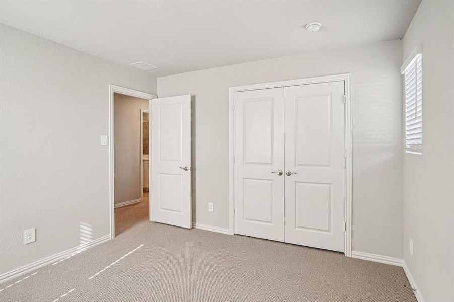 Photo is not of the actual home, but is an inspirational photo of builder’s model home and may depict options, furnishings, and/or decorator features that are not included. Photo is not of the actual home, but is an inspirational photo of builder’s model home and may depict options, furnishings, and/or decorator features that are not included.