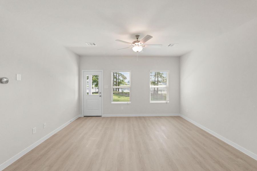 Spacious, unfurnished interior of a new home in Lakes at Crockett Martin, Conroe (Image 9). Spacious, unfurnished interior of a new home in Lakes at Crockett Martin, Conroe (Image 9).