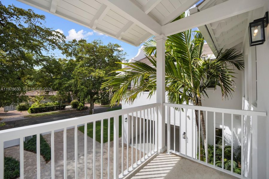 Exterior details and patio area of a home in , Coral Gables (Image 27).