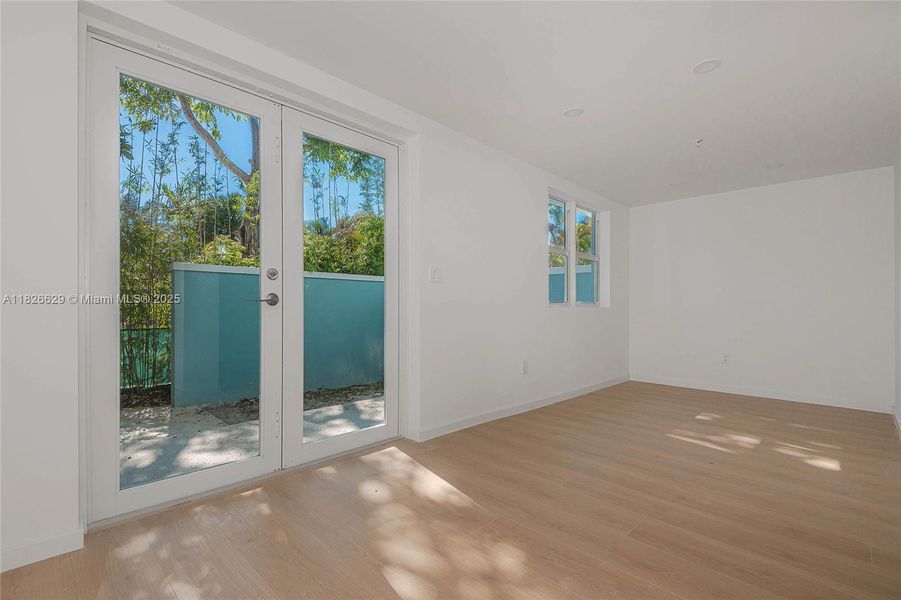 Spacious, unfurnished interior of a new home in , Fort Lauderdale (Image 12). Spacious, unfurnished interior of a new home in , Fort Lauderdale (Image 12).