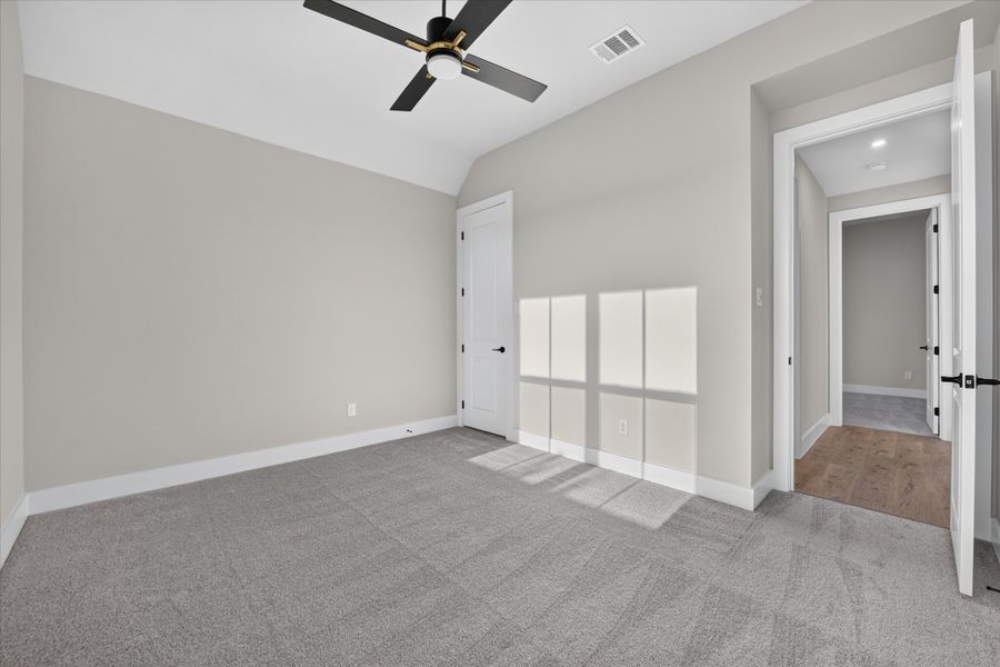 Spacious, unfurnished interior of a new home in Paloma Ranches, Justin (Image 33).