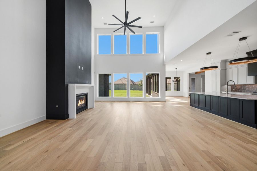 Spacious, unfurnished interior of a new home in Legacy, League City (Image 26).