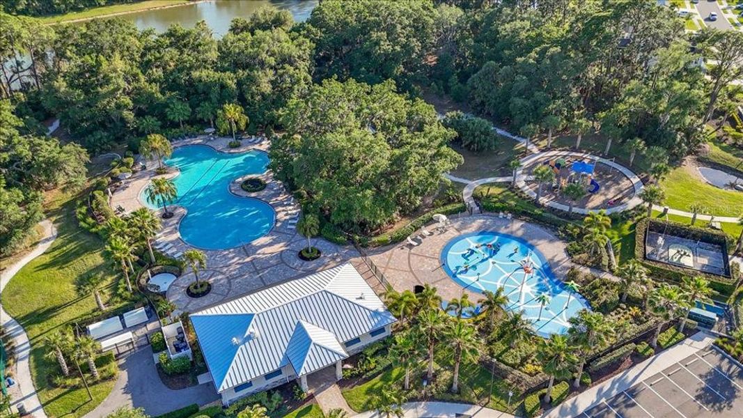 Community amenities in , Parrish (Image 48).