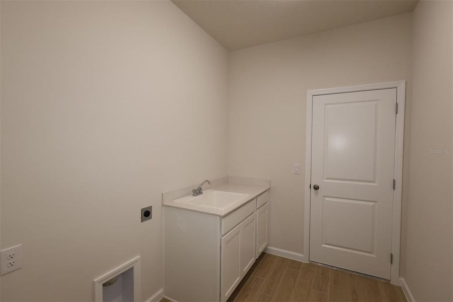 Furnished interior view inside a new home in Estates at Rivercrest, Sanford (Image 11).