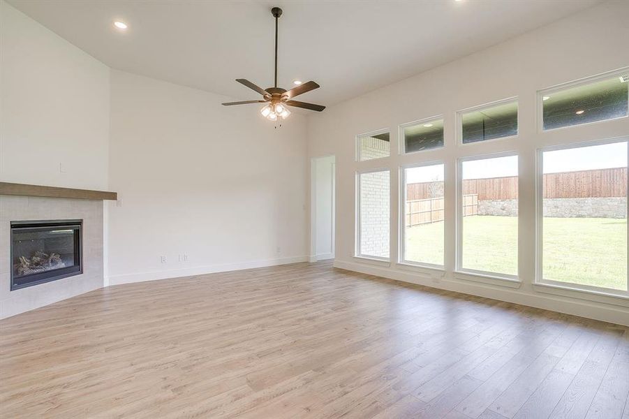 Spacious, unfurnished interior of a new home in Talon Hills, Fort Worth (Image 24). Spacious, unfurnished interior of a new home in Talon Hills, Fort Worth (Image 24).