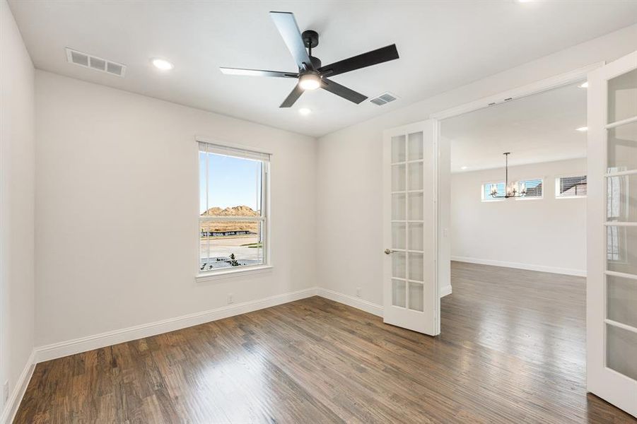 Spacious, unfurnished interior of a new home in Wildflower Ranch 60-65, Fort Worth (Image 30). Spacious, unfurnished interior of a new home in Wildflower Ranch 60-65, Fort Worth (Image 30).