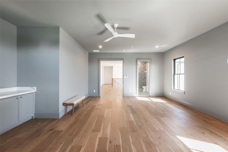 Spacious, unfurnished interior of a new home in , Houston (Image 21).