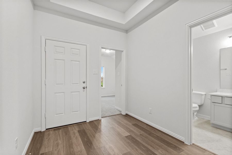 Spacious, unfurnished interior of a new home in River Ranch, Dayton (Image 25).