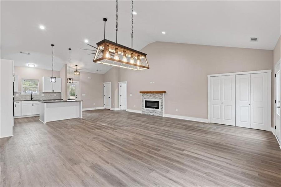 Spacious, unfurnished interior of a new home in , Austell (Image 13).