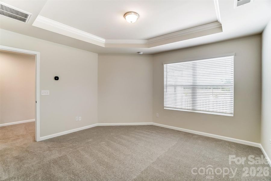 Spacious, unfurnished interior of a new home in Cheyney, Charlotte (Image 34).