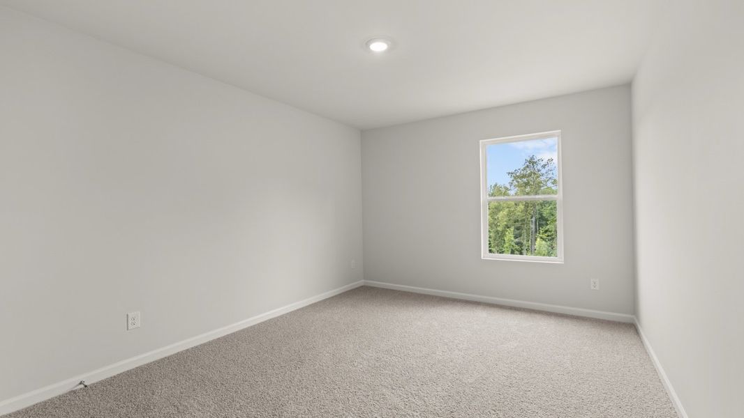 Representative unfurnished interior of a home built from the Green by D.R. Horton in Aurora Creek, Dallas (Image 27).