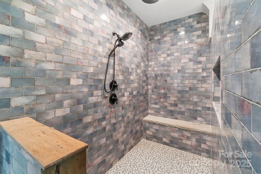 Image 37 of a home in .