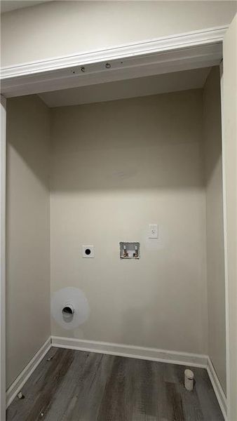 Spacious, unfurnished interior of a new home in , Jonesboro (Image 6).