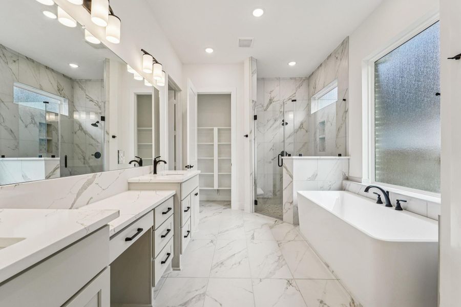 Furnished interior view inside a new home in Evergreen, Conroe (Image 8). Furnished interior view inside a new home in Evergreen, Conroe (Image 8).