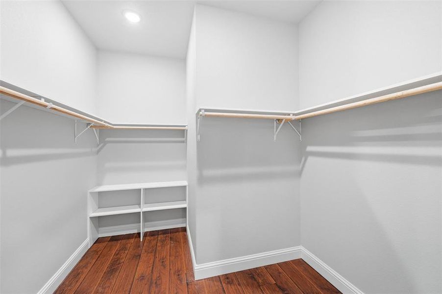 Spacious, unfurnished interior of a new home in , Cleburne (Image 17).