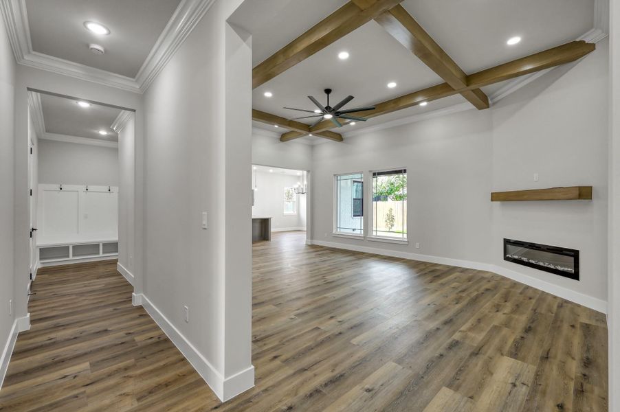 The home has an easy and spacious flow from entry to living to kitchen. The home has an easy and spacious flow from entry to living to kitchen.