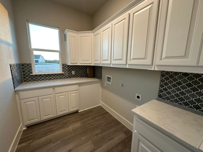 Furnished interior view inside a new home in Eagle Ridge Estates, Weatherford (Image 7).