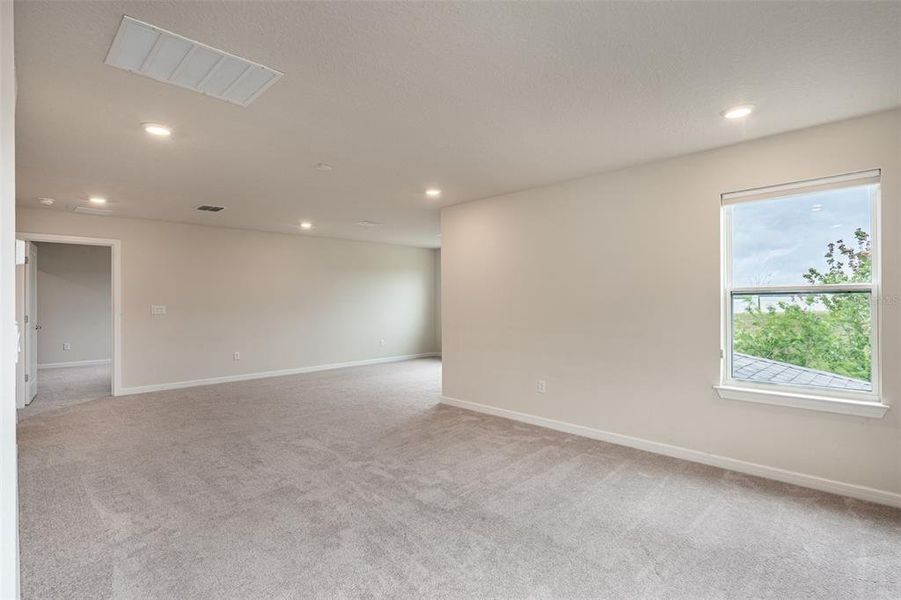 Spacious, unfurnished interior of a new home in Willow Ridge, Montverde (Image 26).