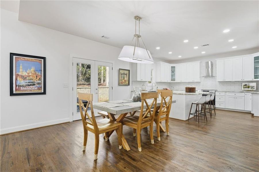 Furnished interior view inside a new home in , Villa Rica (Image 17).