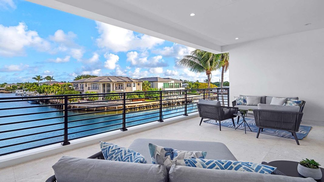 721 NE Marine Dr (23)