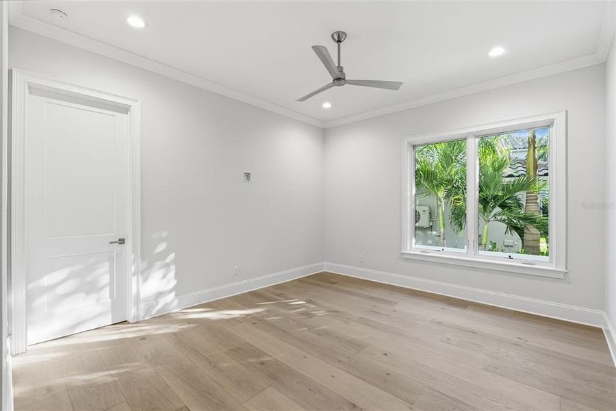 Spacious, unfurnished interior of a new home in , St. Petersburg (Image 94). Spacious, unfurnished interior of a new home in , St. Petersburg (Image 94).