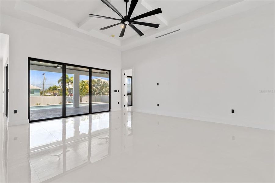 Spacious, unfurnished interior of a new home in , Cape Coral (Image 32).