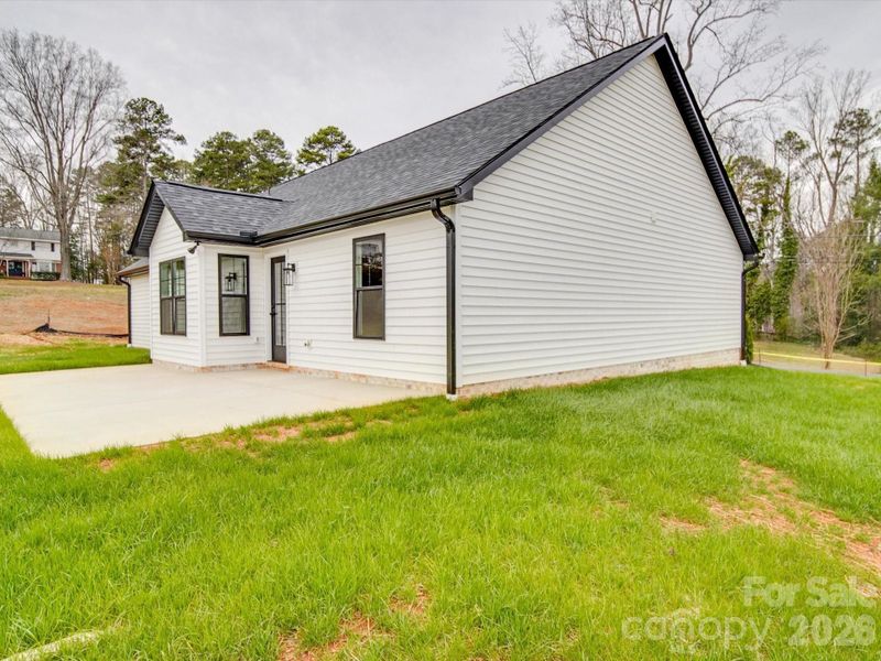 Exterior details and patio area of a home in , Mount Pleasant (Image 3).