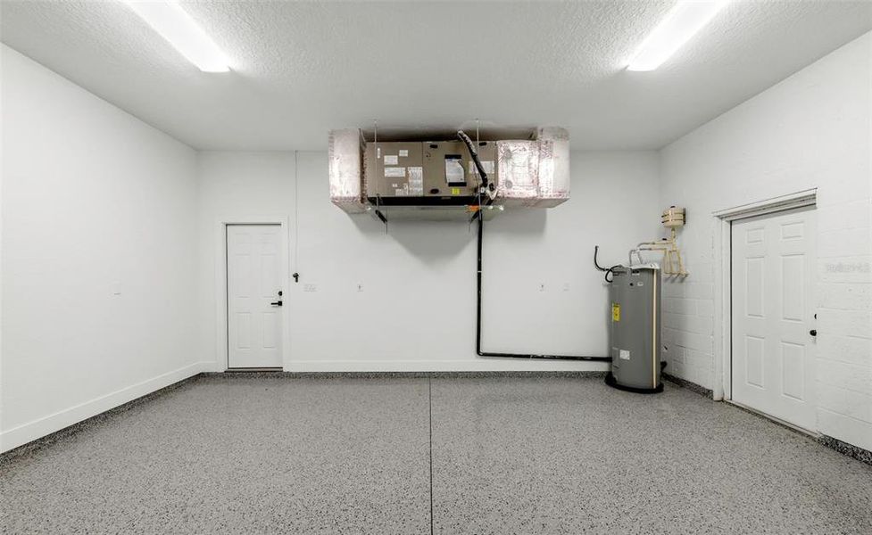 Spacious, unfurnished interior of a new home in , Hudson (Image 55).