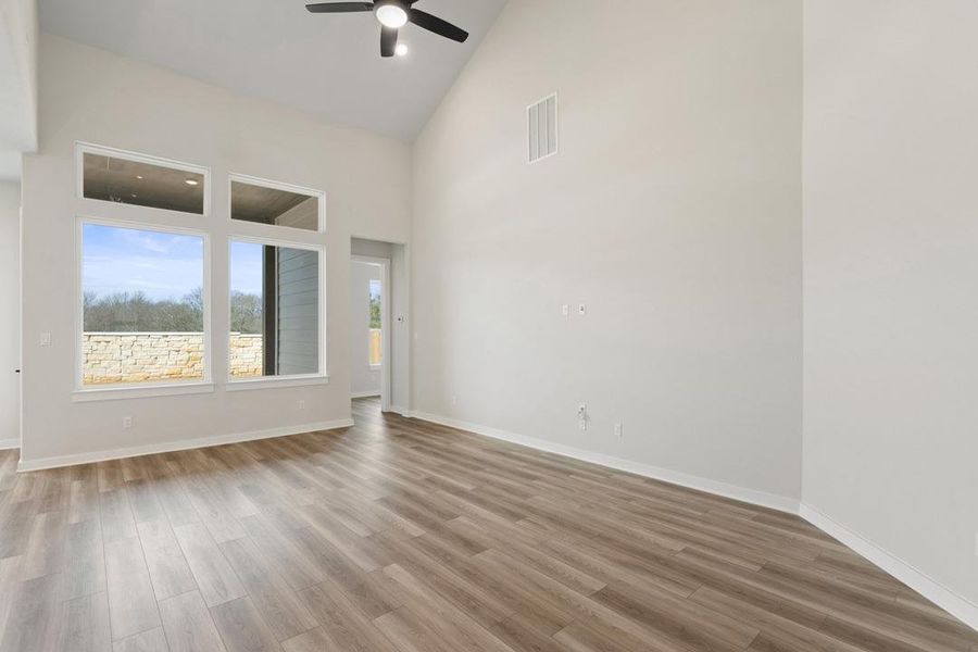 Spacious, unfurnished interior of a new home in Lagos Reserve, Manor (Image 20).
