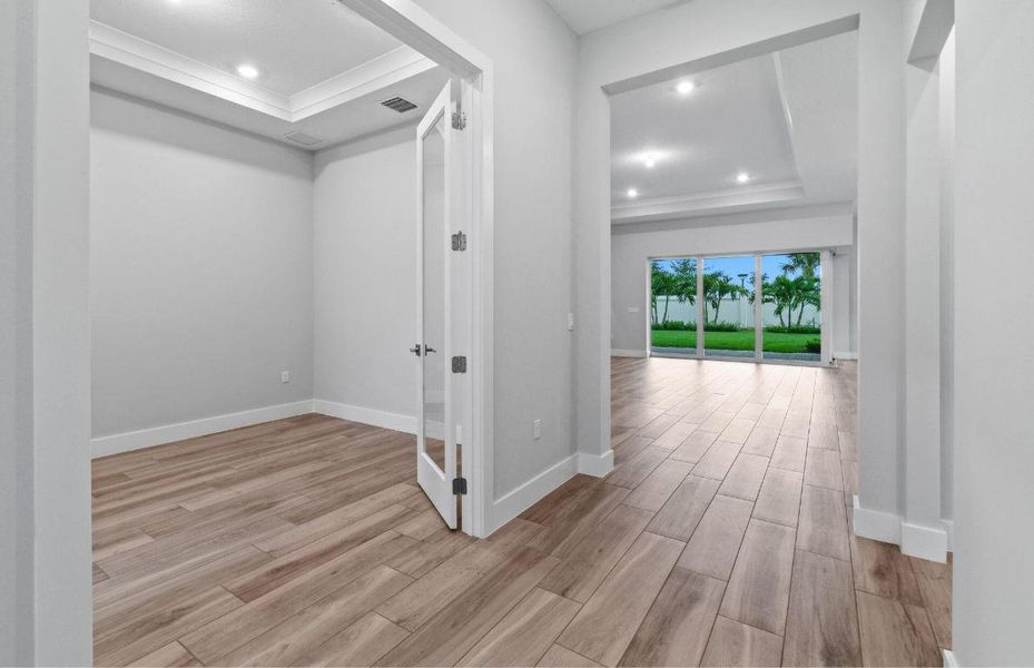 SEFL_DV_AAA_Stellar_Lot 01108 Foyer & Fl