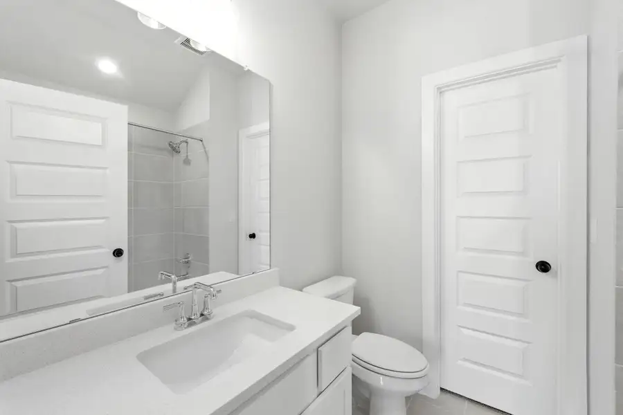 Furnished interior view inside a new home in Nolina - 50', Georgetown (Image 8).