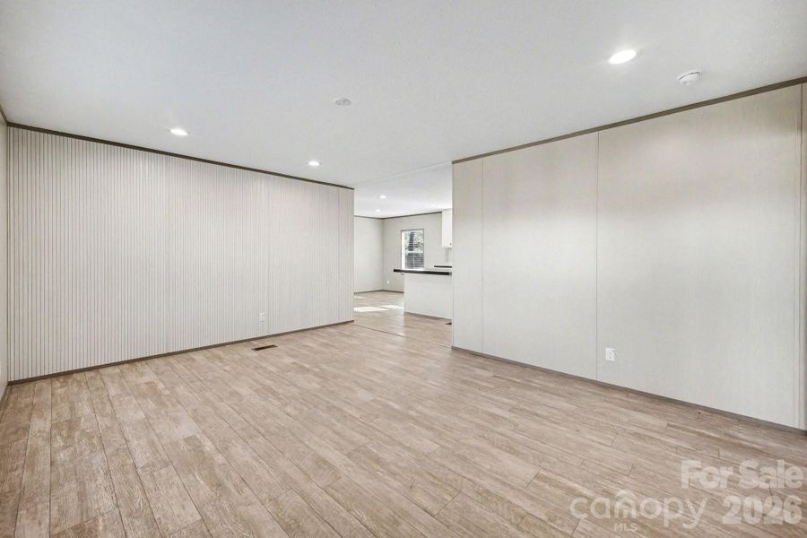 Spacious, unfurnished interior of a new home in , Shelby (Image 25).