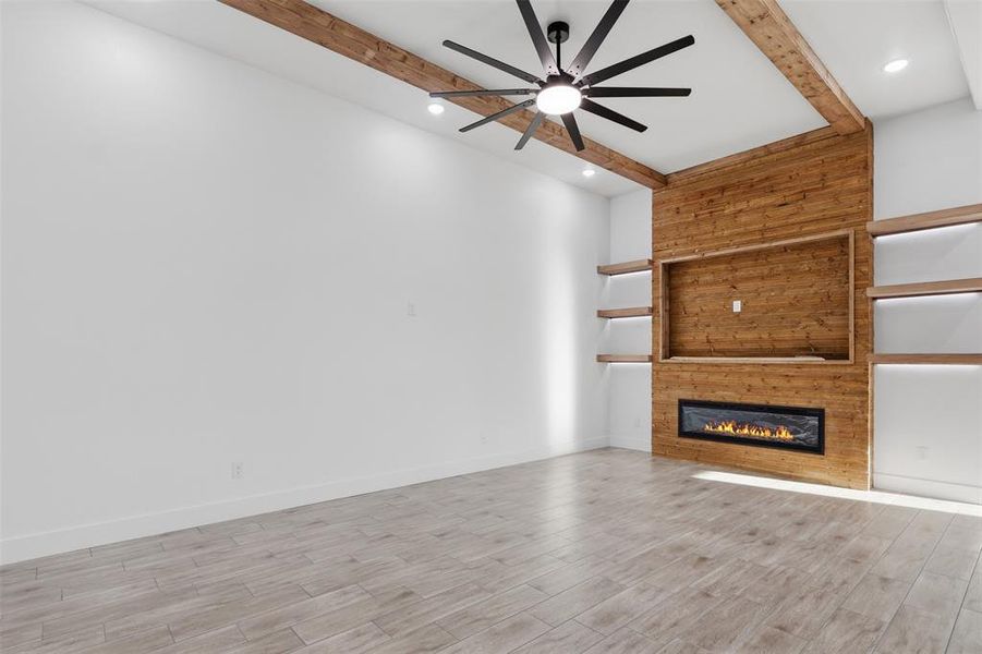 Spacious, unfurnished interior of a new home in , Mabank (Image 19).