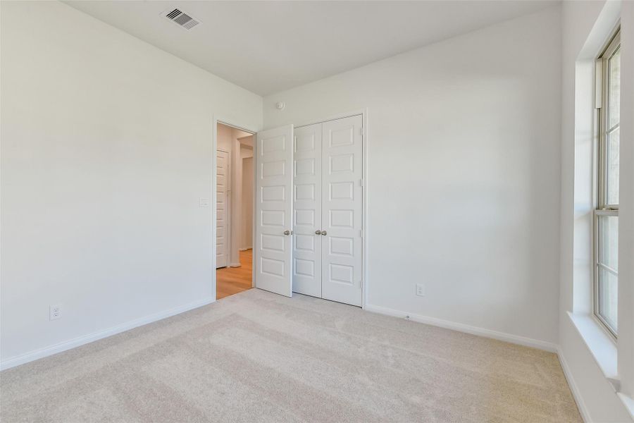 Spacious, unfurnished interior of a new home in Stone Creek Ranch, Hockley (Image 19).