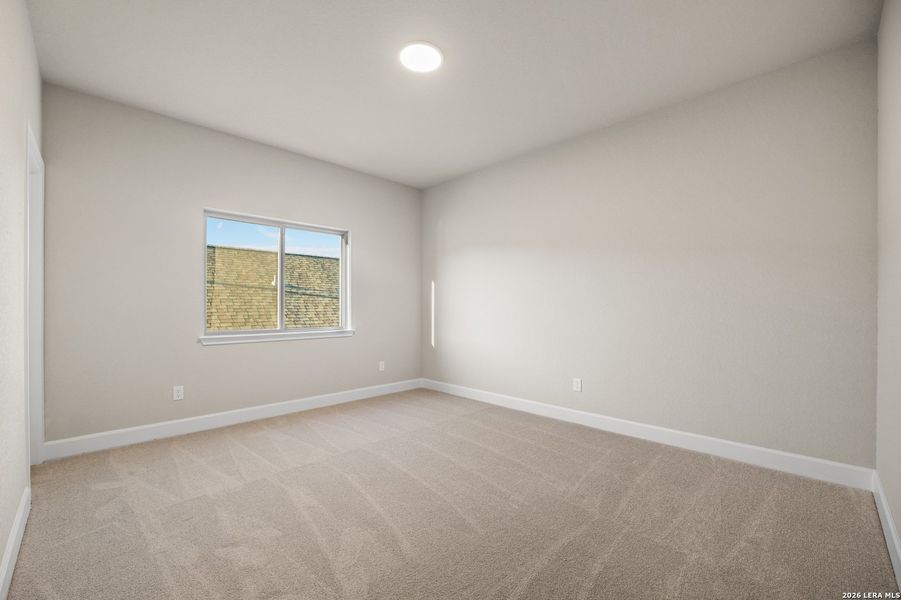 Spacious, unfurnished interior of a new home in Ventana, Bulverde (Image 27).