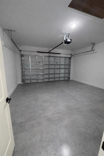 Spacious, unfurnished interior of a new home in , Port Charlotte (Image 14).