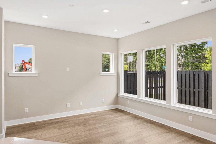 Spacious, unfurnished interior of a new home in , Charleston (Image 36).