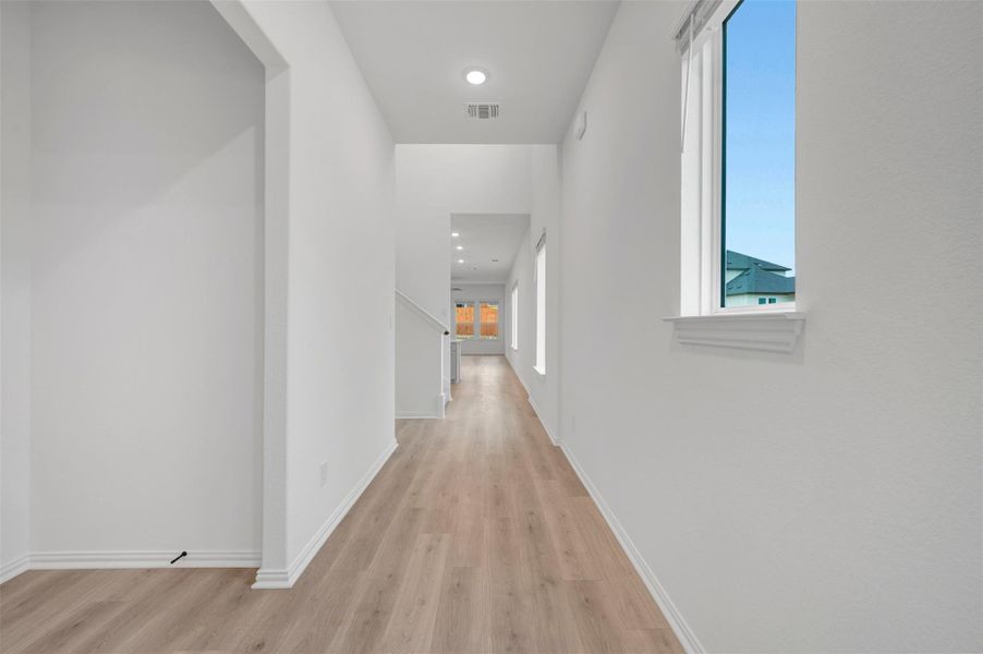 Spacious, unfurnished interior of a new home in Heritage, Dripping Springs (Image 29).